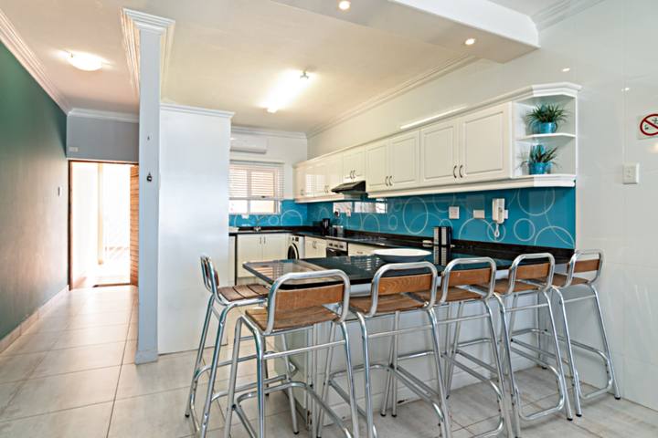 Le Rocella 4 Kitchen